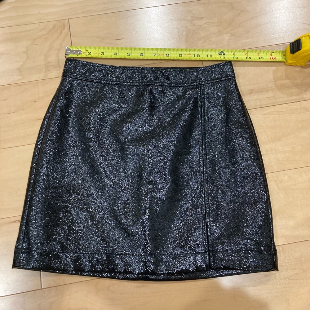 Aritzia patio skirt size 2 black